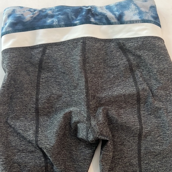 Lululemon Inspire Tight II (Mesh) - Picture 6 of 9